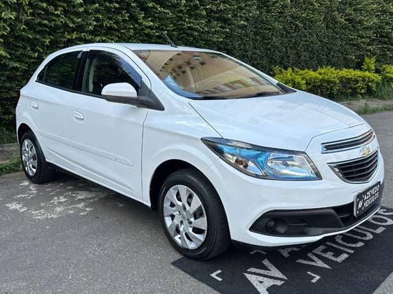 CHEVROLET ONIX 1.4 MPFI LT 8V FLEX 4P MANUAL